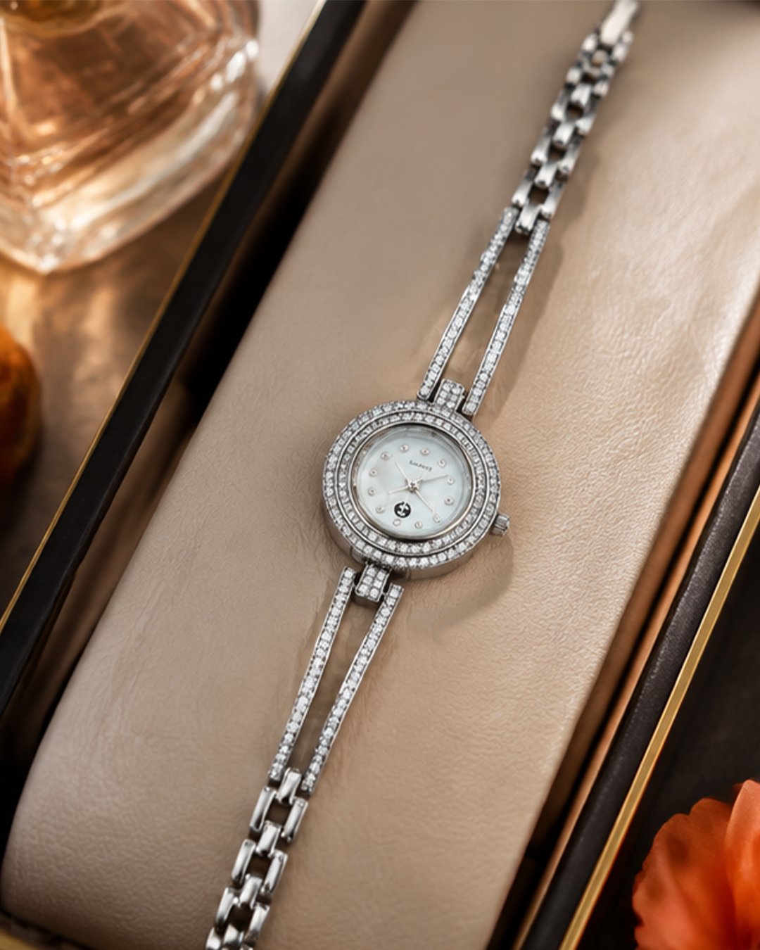 Amora silver watch - Image 3