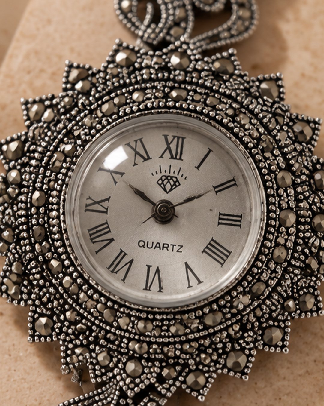 Selene silver watch - Image 2